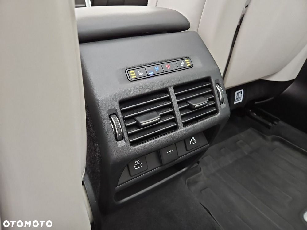 Land Rover Discovery Sport 2.0 D200 mHEV HSE - 21