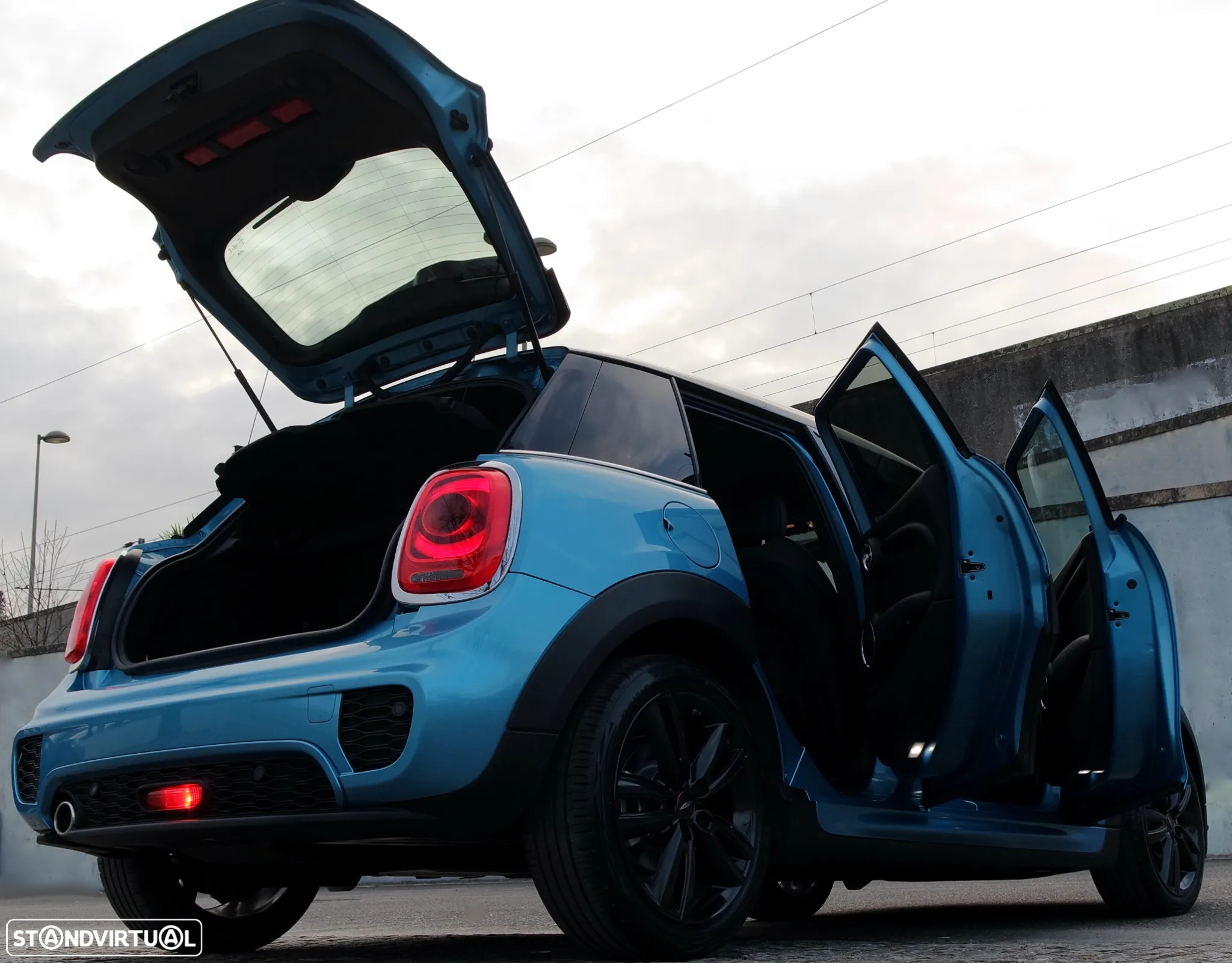 MINI 5 Portas Cooper D - 9