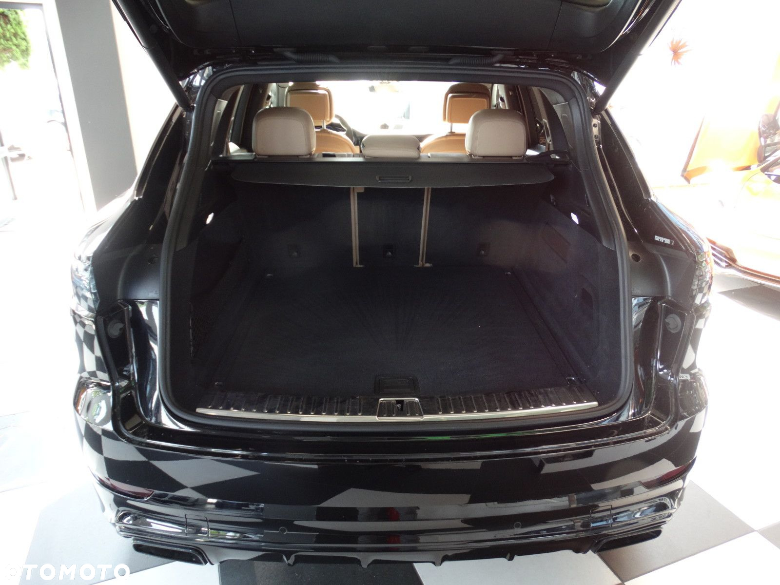 Porsche Cayenne - 13