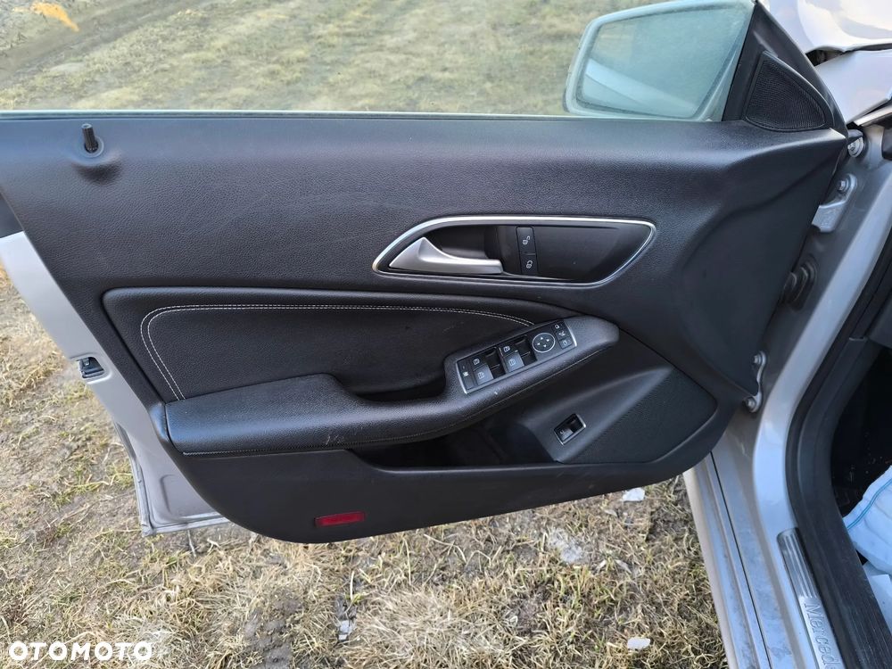 Mercedes-Benz CLA 200 d 7G-DCT Peak Edition - 9