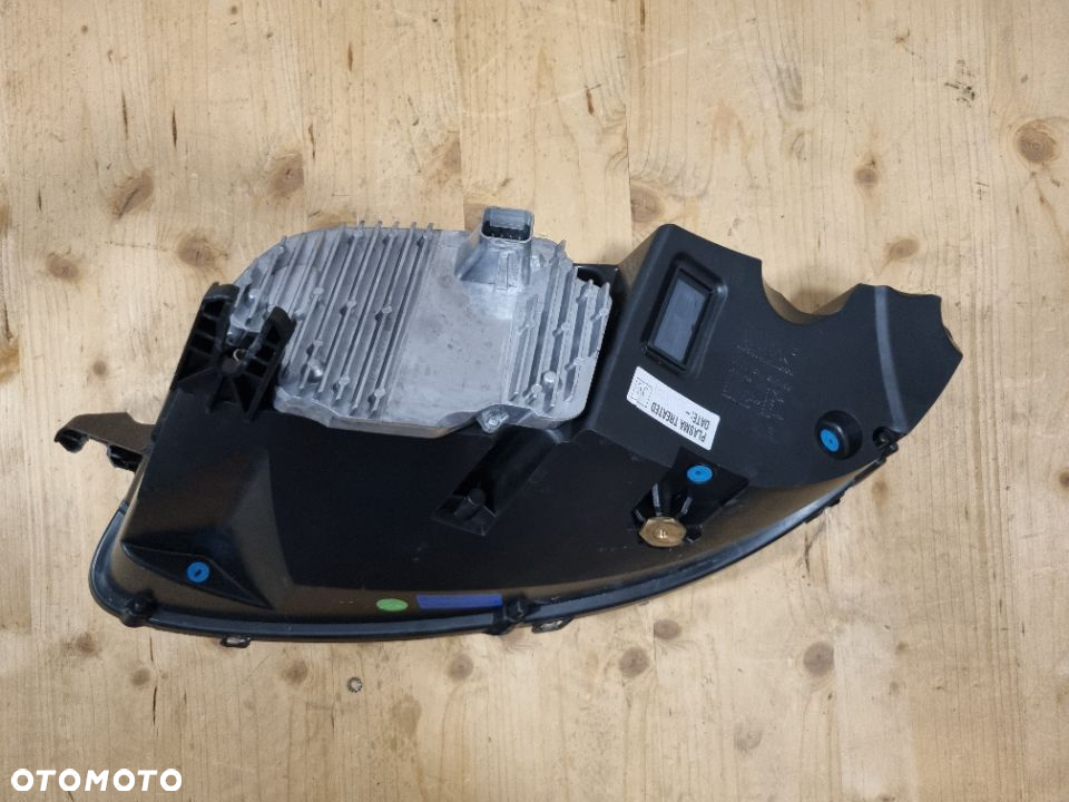 Aston Martin Lampa przednia prawa Vantage  ky63-13w029-bd - 6