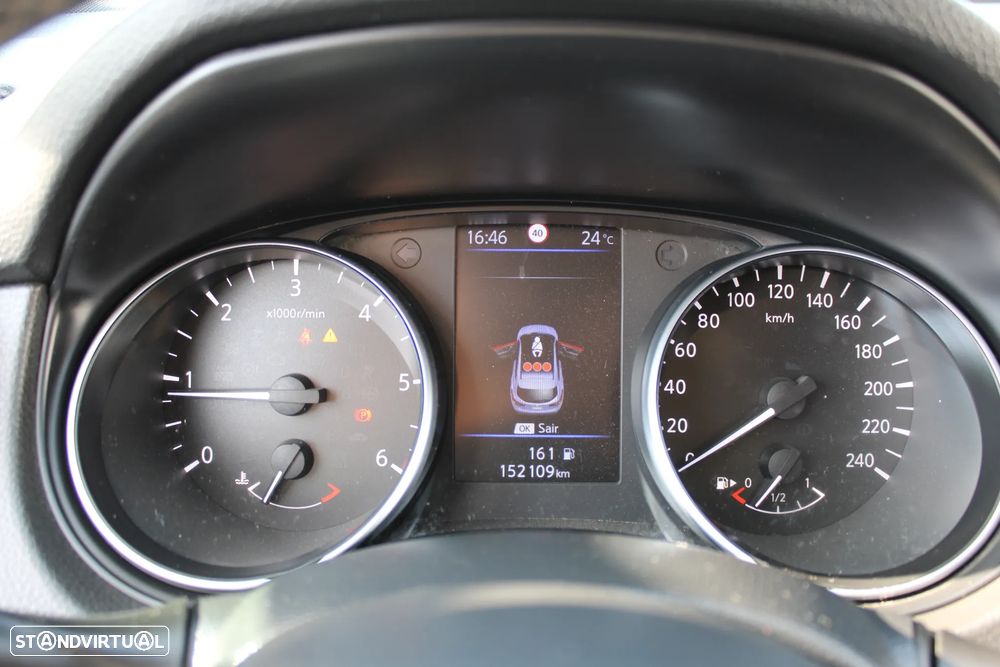 Nissan Qashqai 1.5 dCi N-Connecta J18 - 14