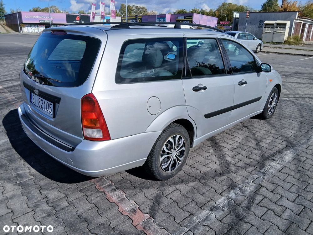 Ford Focus 2001 photo 3