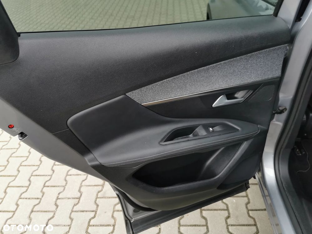 Peugeot 3008 BlueHDi 130 Stop & Start EAT8 Allure Business-Paket - 17