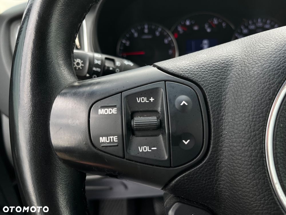 Kia Carens 1.6 GDI M - 10