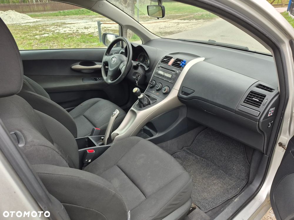 Toyota Auris 1.33 VVT-i Terra - 10