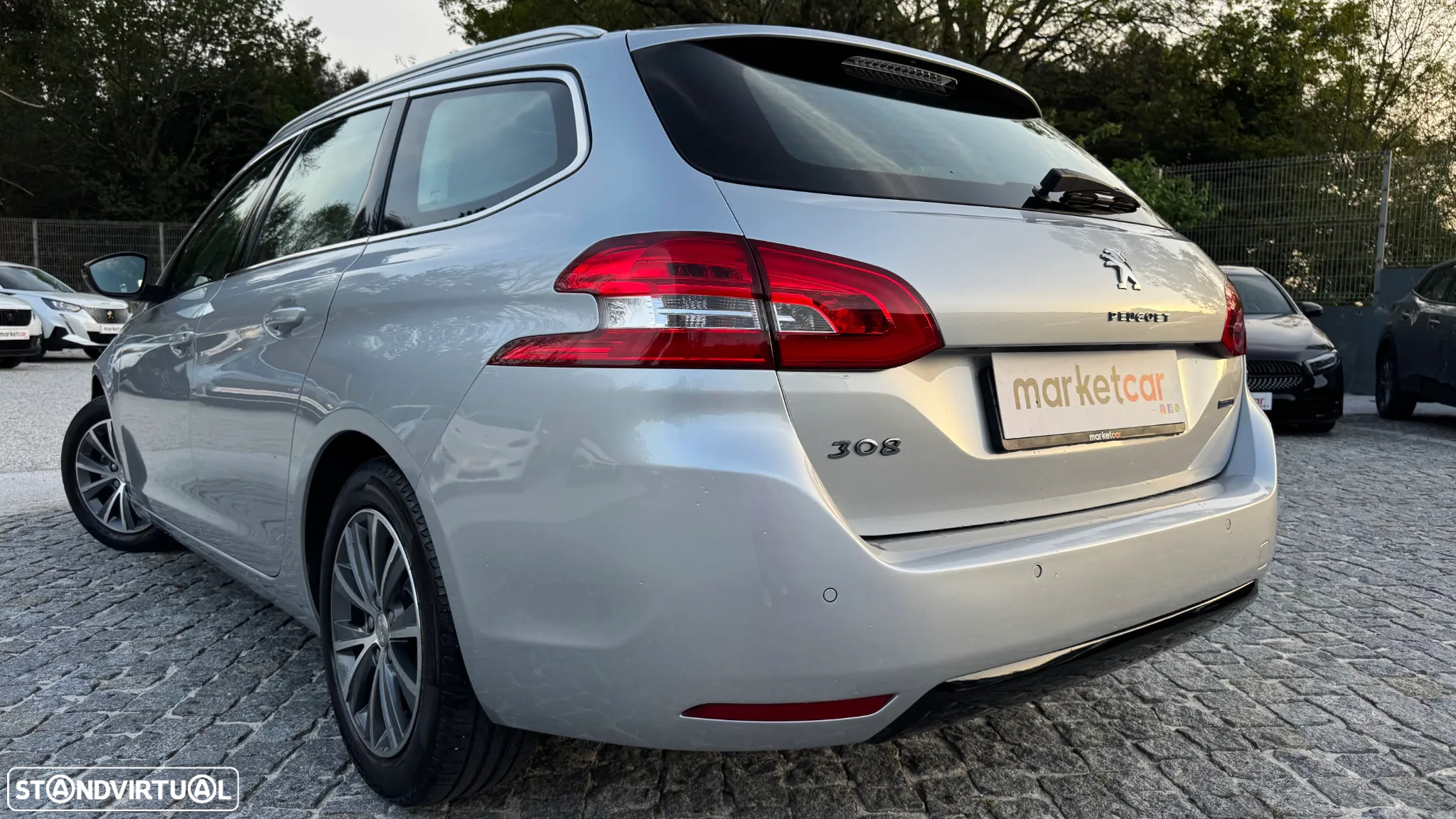 Peugeot 308 SW 1.2 PureTech Allure Full LED - 10