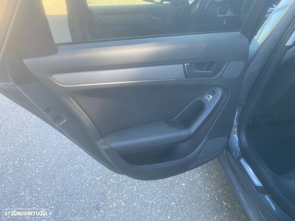 Audi A4 Avant 2.0 TDI ultra DPF Attraction - 15