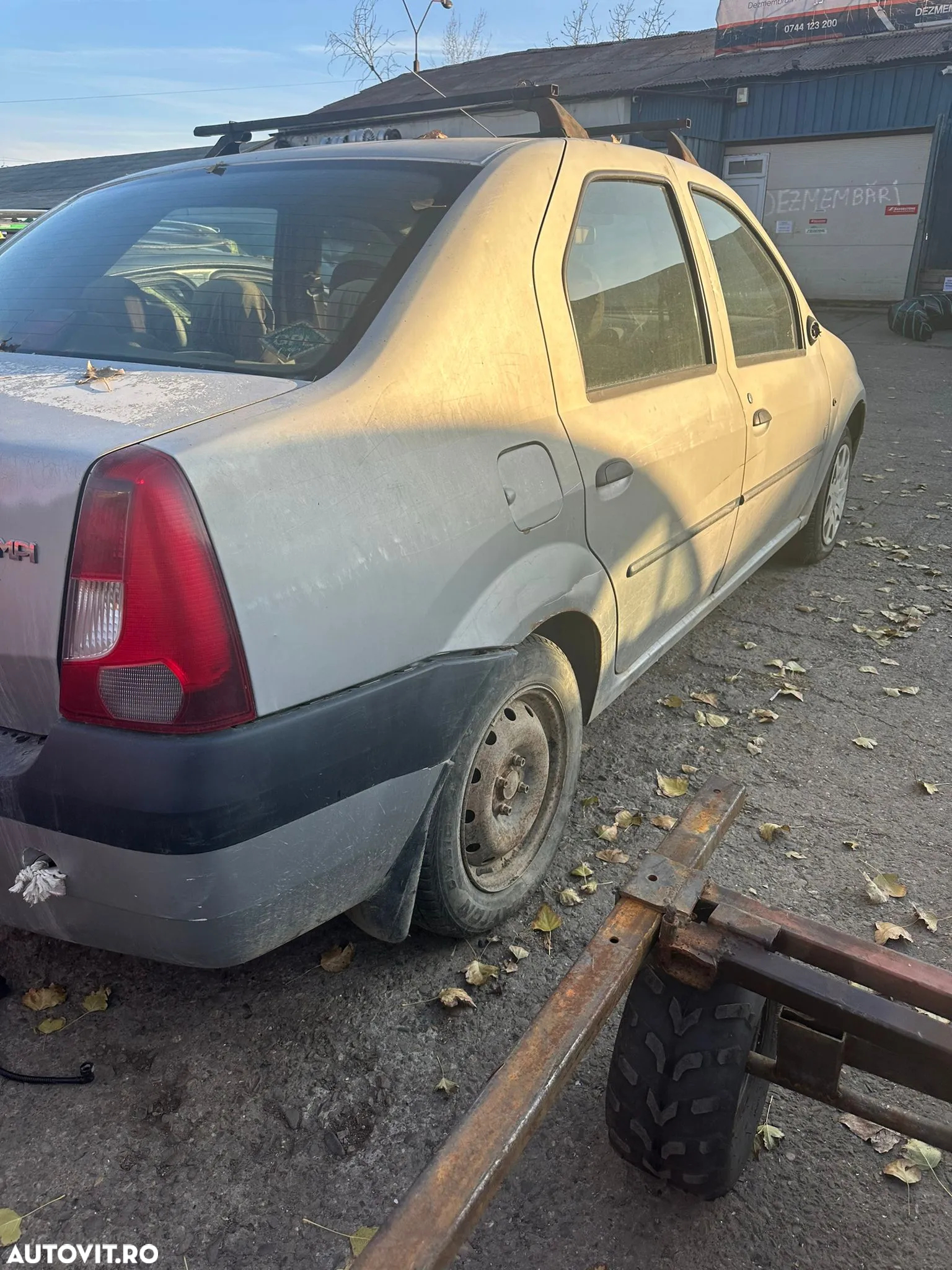 Dezmembrez Dacia Logan (L90) Berlina 1.6 Mpi K7M 2007 - 5