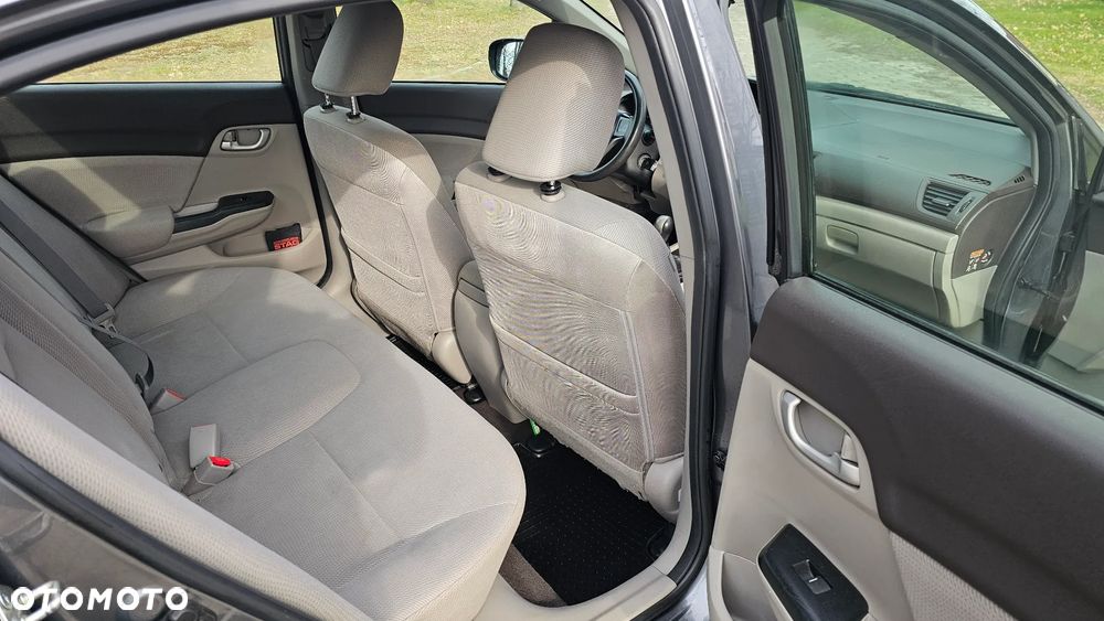 Honda Civic 1.8 Executive - 10