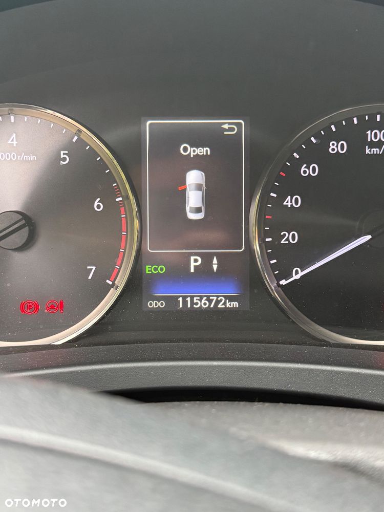 Lexus IS 200t / 300 Elegance - 25