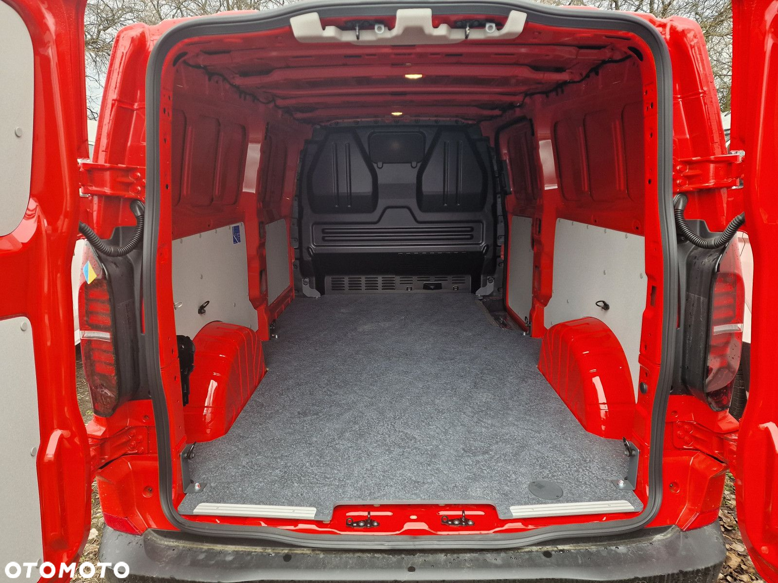 Volkswagen Transporter 2.0 TDI Manual - 6