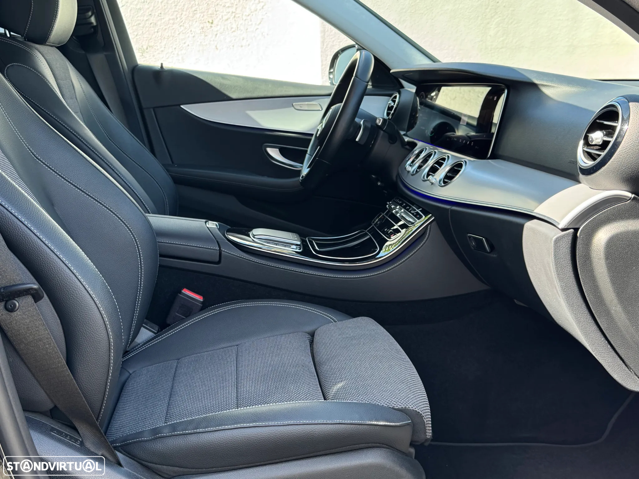 Mercedes-Benz E 300 e Avantgarde - 11
