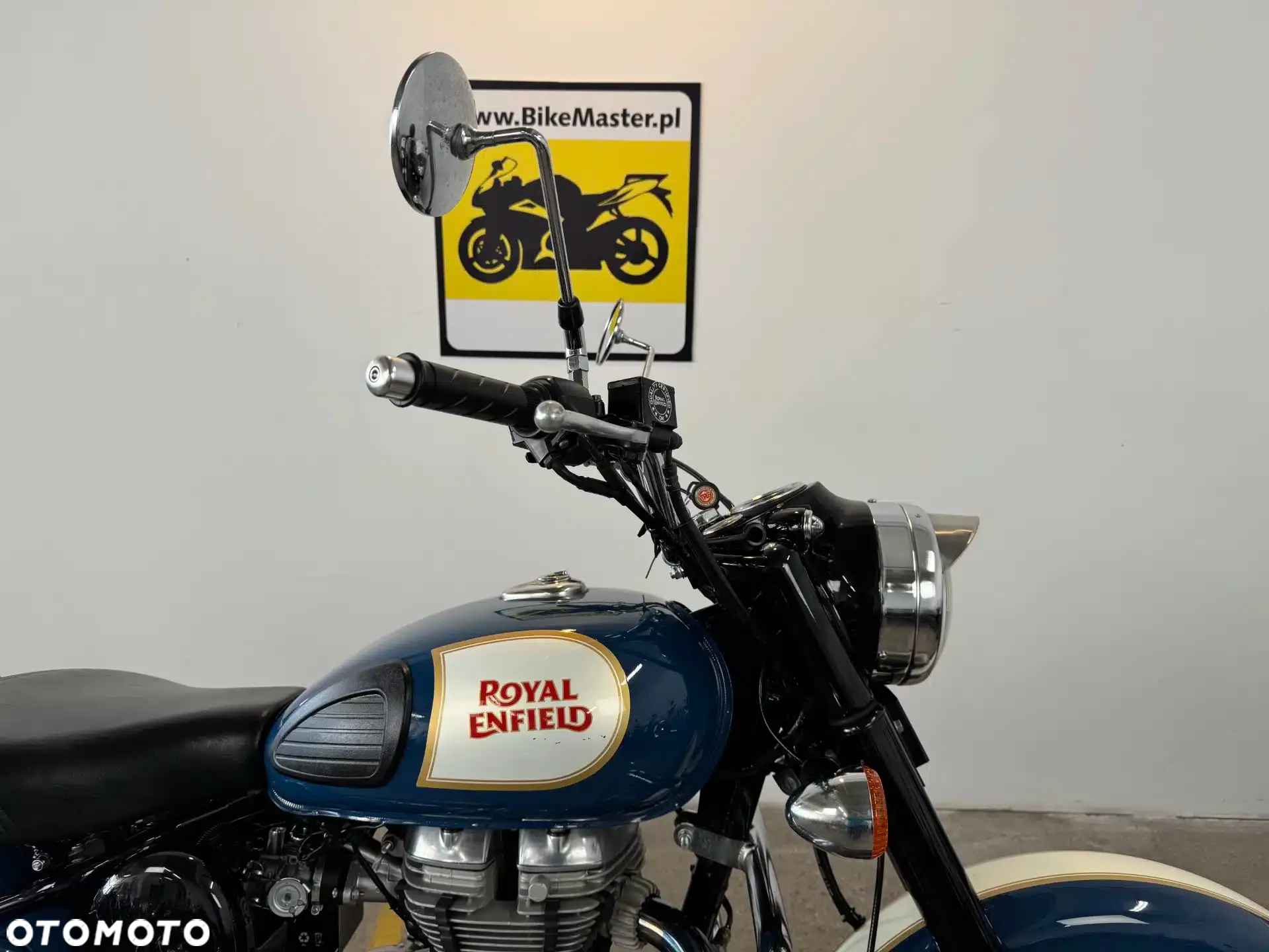 Royal Enfield Bullet - 10