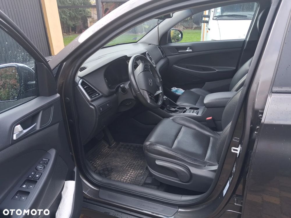 Hyundai Tucson 2.0 CRDI 4WD Automatik Premium - 9