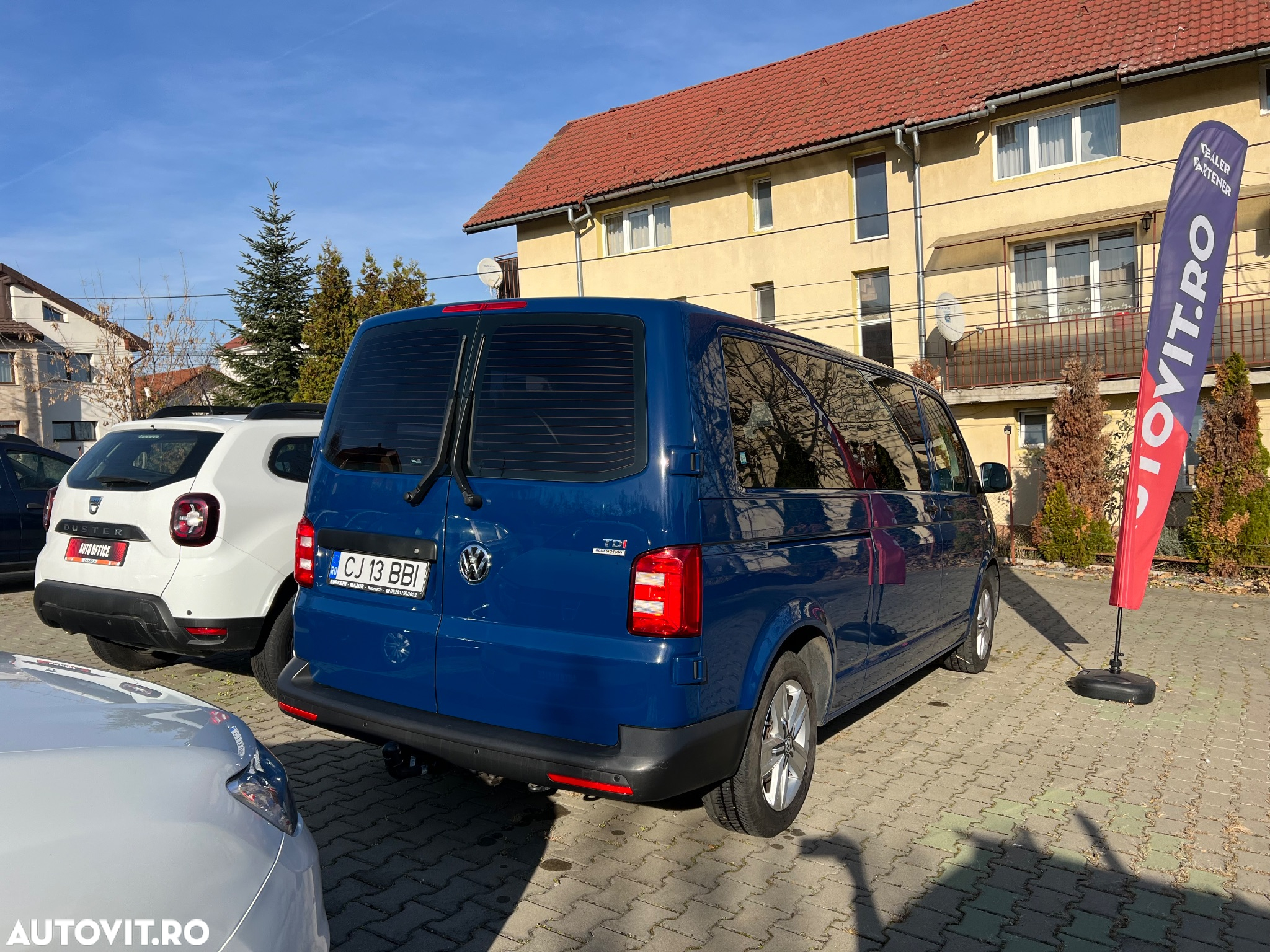 Volkswagen Caravelle - 4