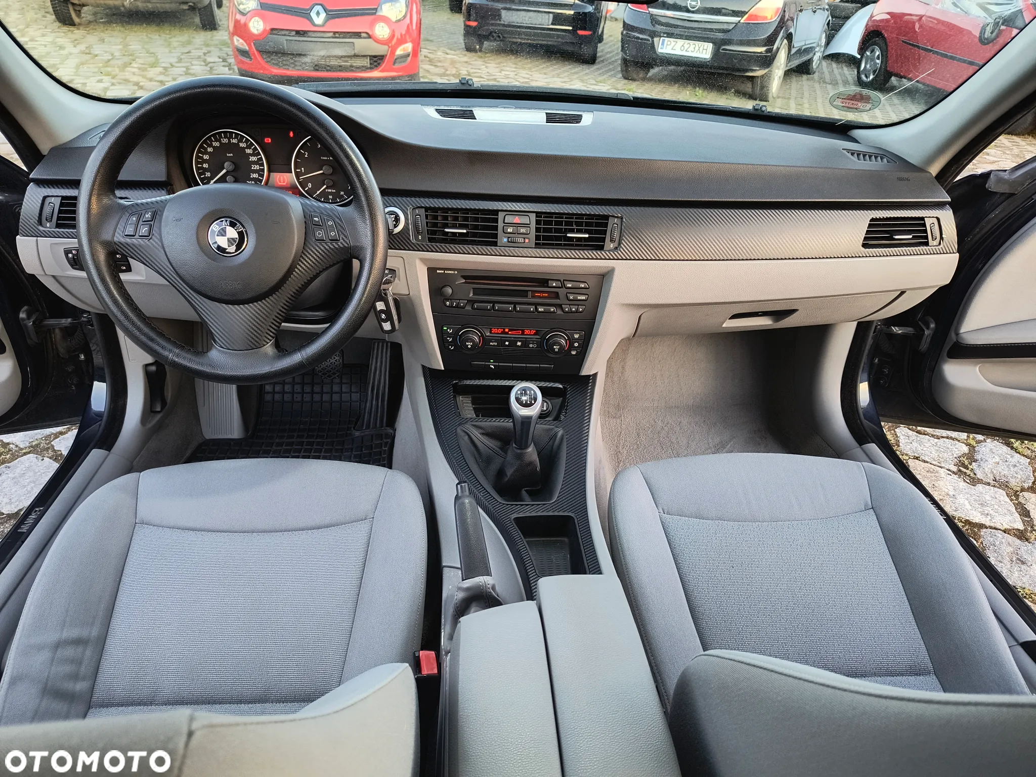 BMW Seria 3 320i - 5