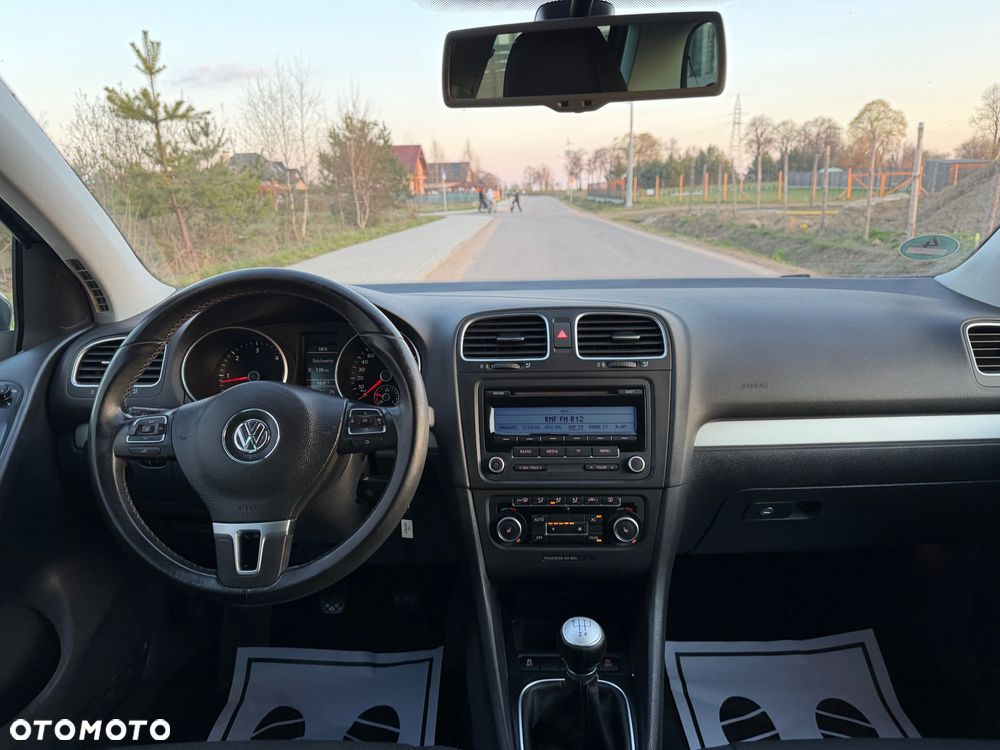 Volkswagen Golf 1.6 TDI DPF BlueMotion Technology Team - 24