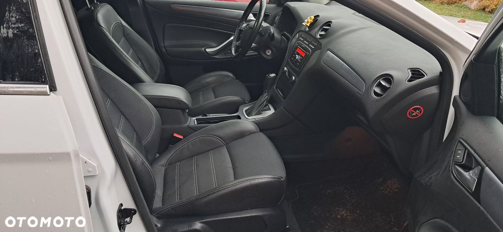 Ford Mondeo 2.0 T Titanium S - 18