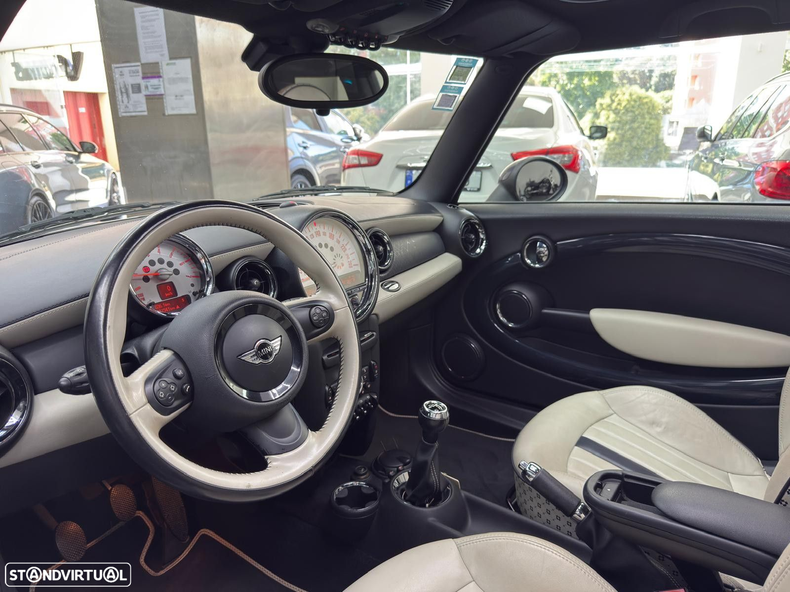 MINI 3 Portas Cooper D - 22