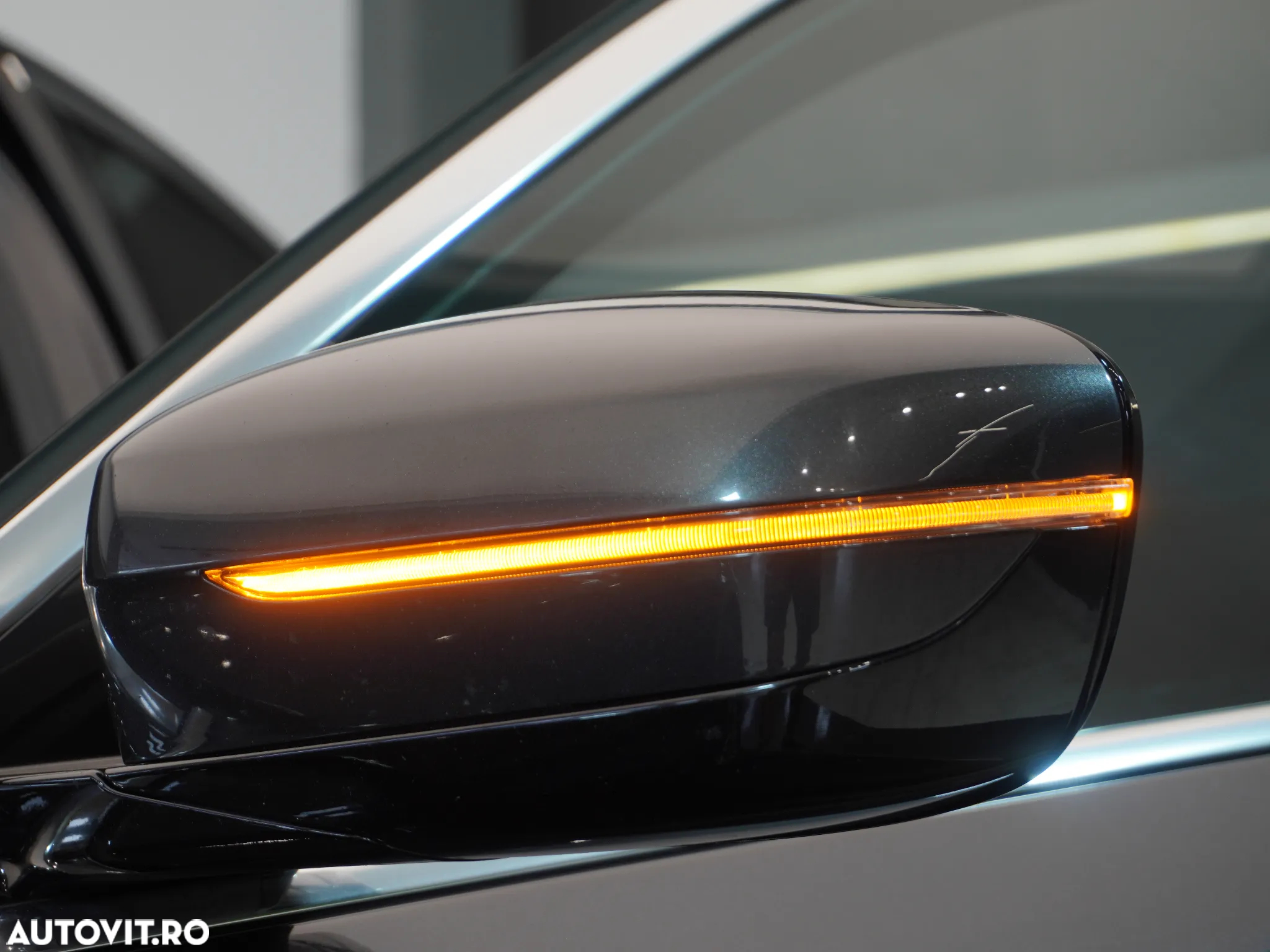 BMW Seria 5 530e - 13