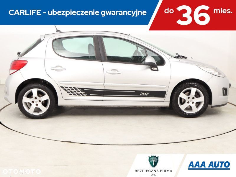 Peugeot 207 - 8