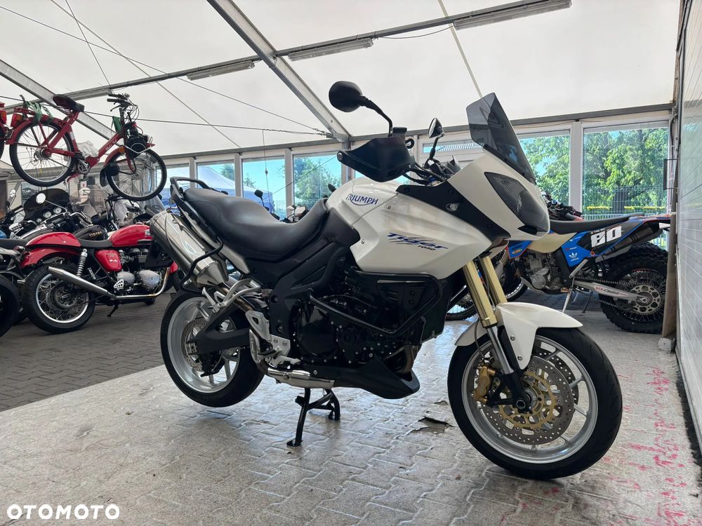 Triumph Tiger - 33