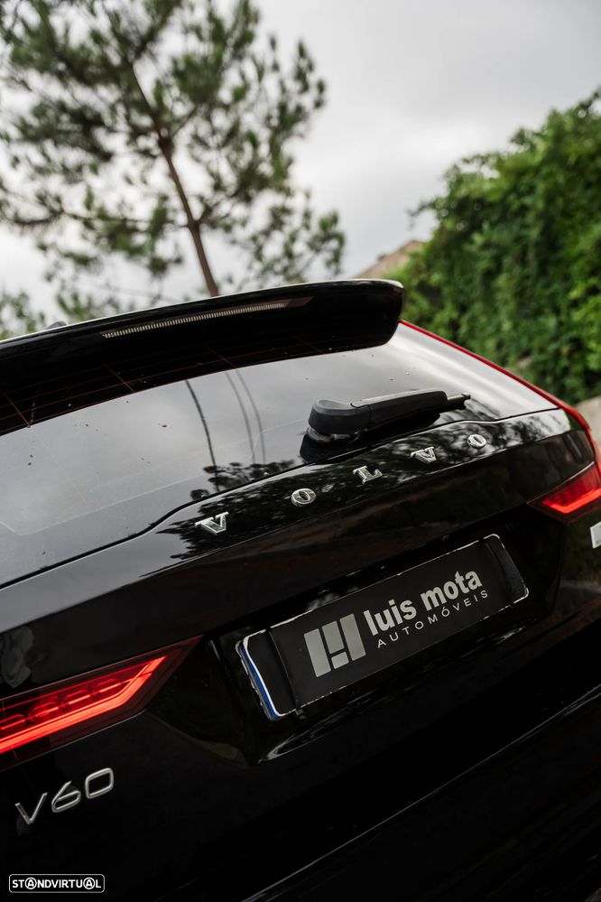 Volvo V60 2.0 T6 AWD TE R-Design - 18