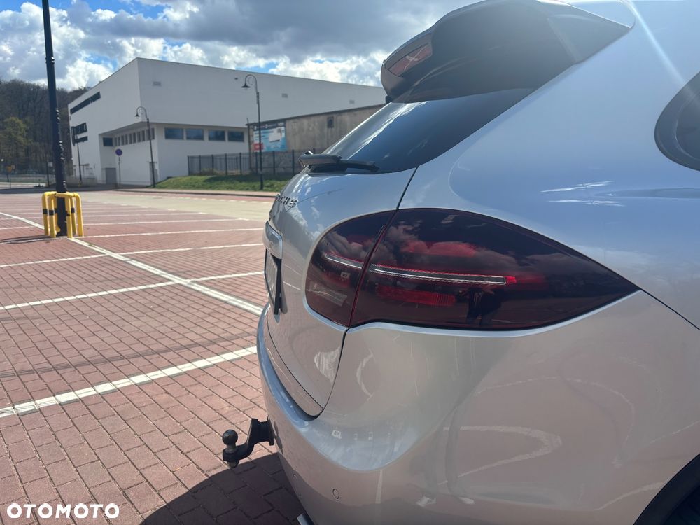 Porsche Cayenne - 10