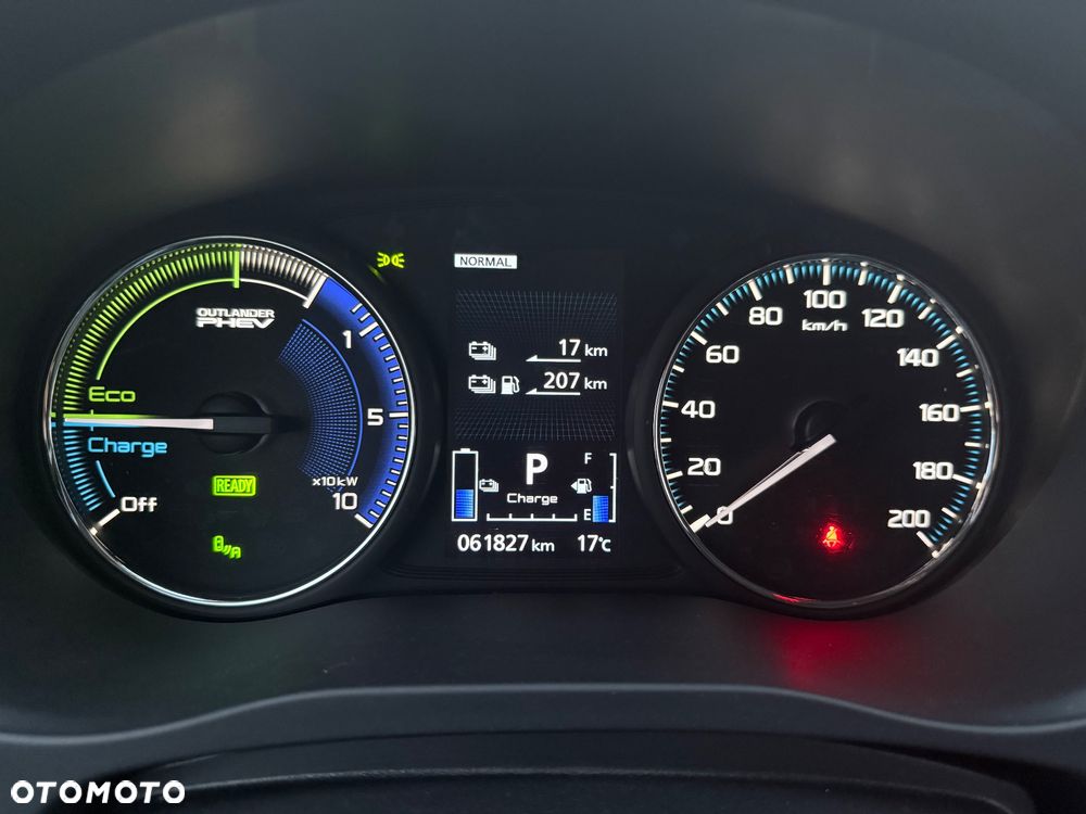 Mitsubishi Outlander - 15