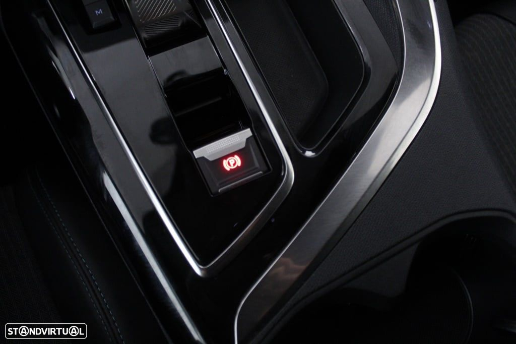 Peugeot 3008 1.5 BlueHDi Allure Pack EAT8 - 31