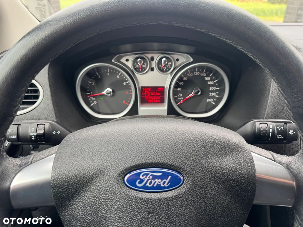 Ford Focus 1.6 16V Style - 17