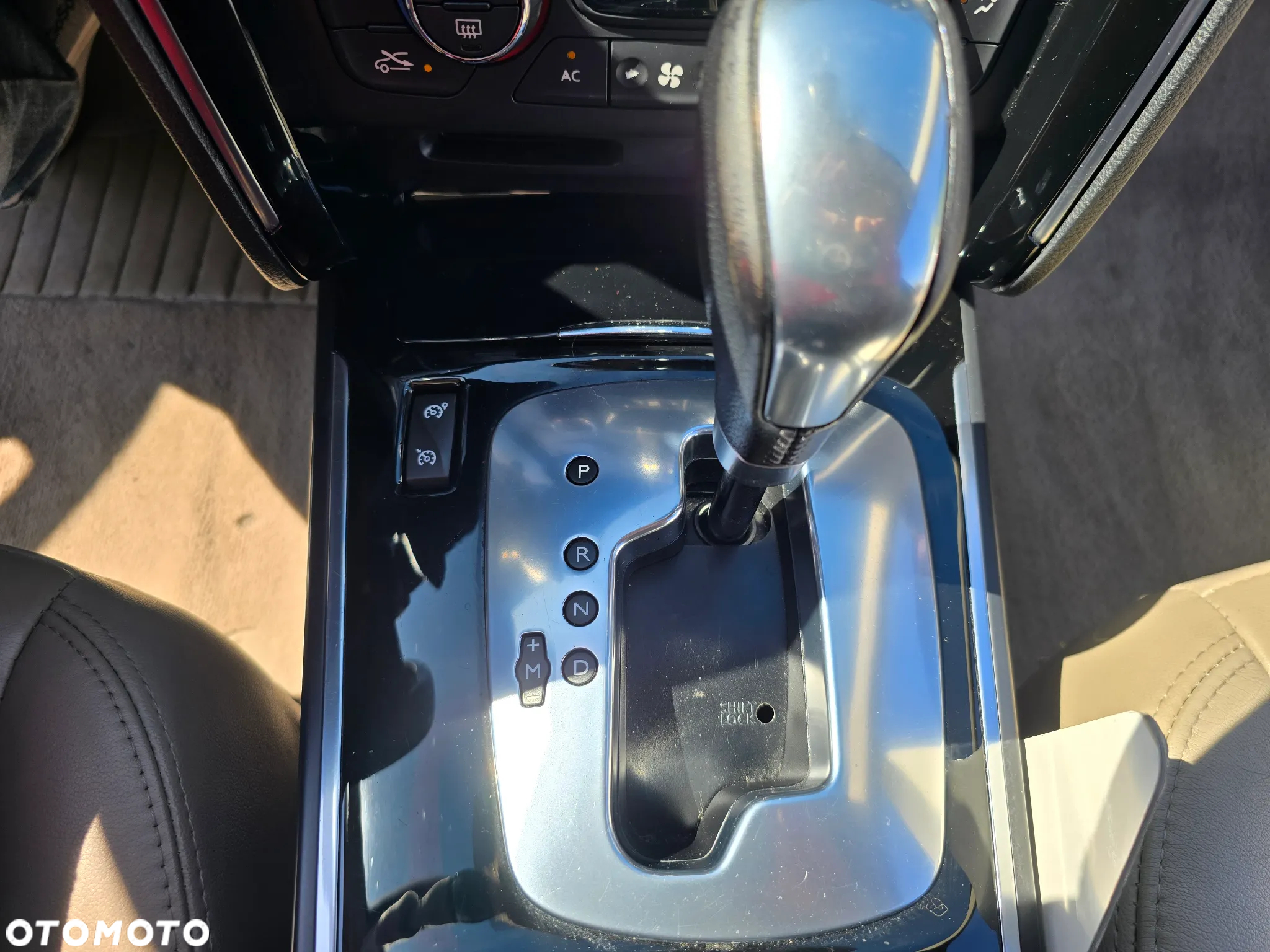 Renault Latitude V6 dCi 240 FAP - 37