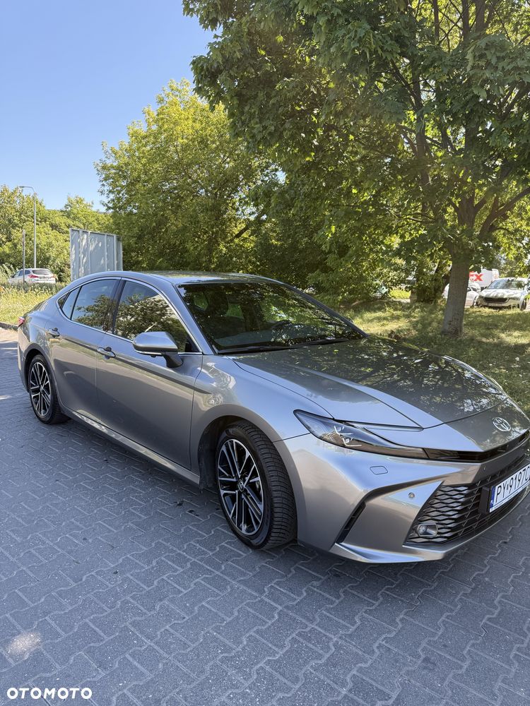 Toyota Camry - 1