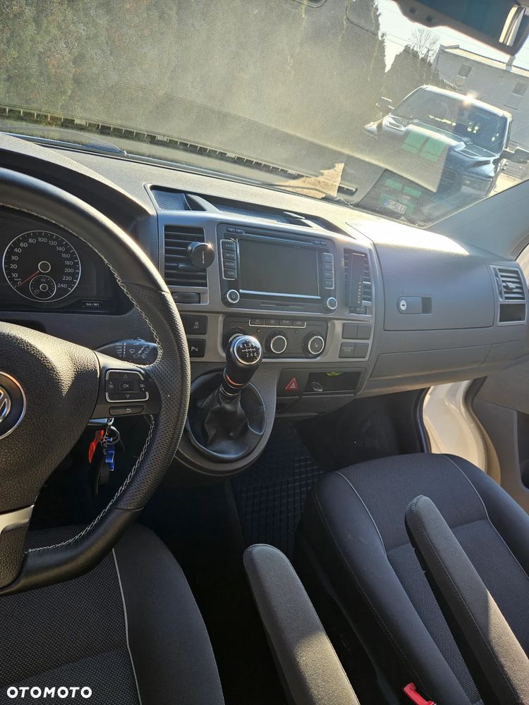Volkswagen Multivan - 16