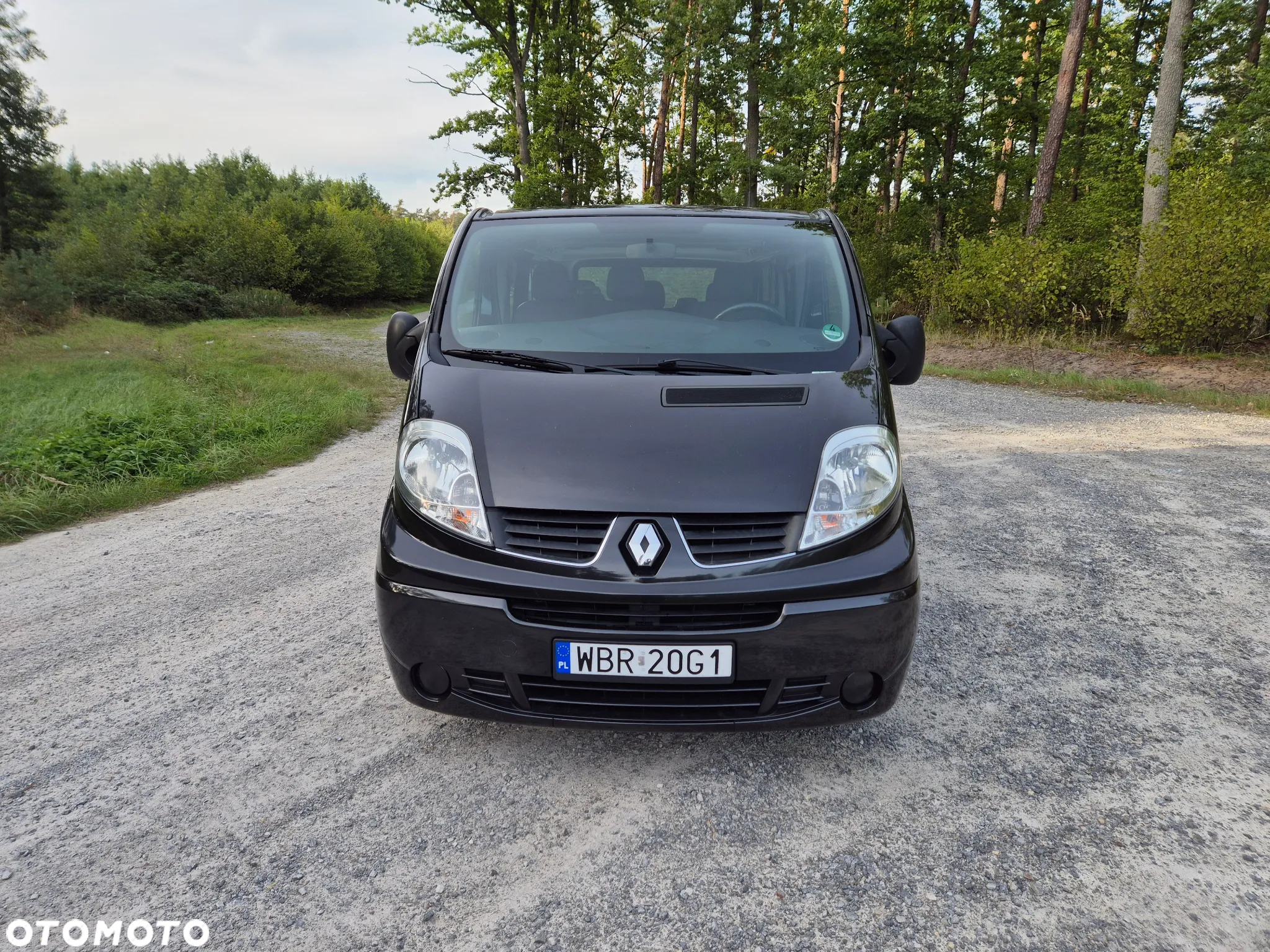 Renault Trafic 2.0 dCi 115 FAP Grand Passenger Black Edition - 2