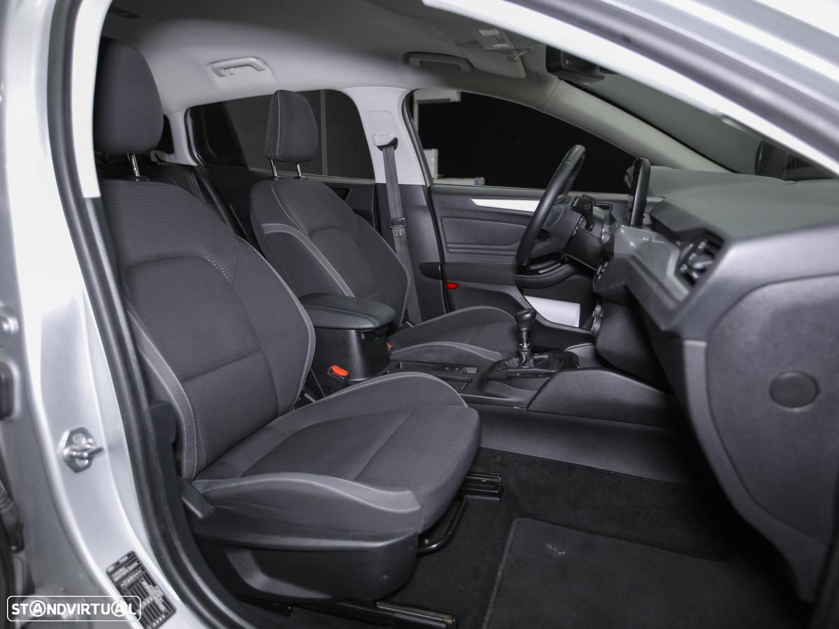 Ford Focus SW 1.5 TDCi EcoBlue Active - 9