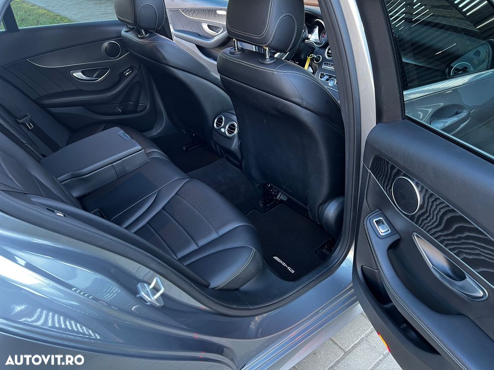 Mercedes-Benz C - 10