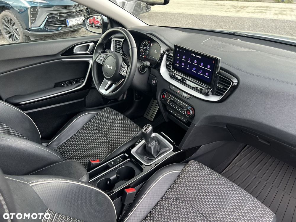 Kia Ceed - 26