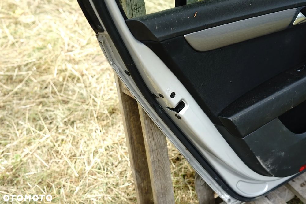 Drzwi tył tylne lewe VW Passat B7 Sedan LA7W - 11