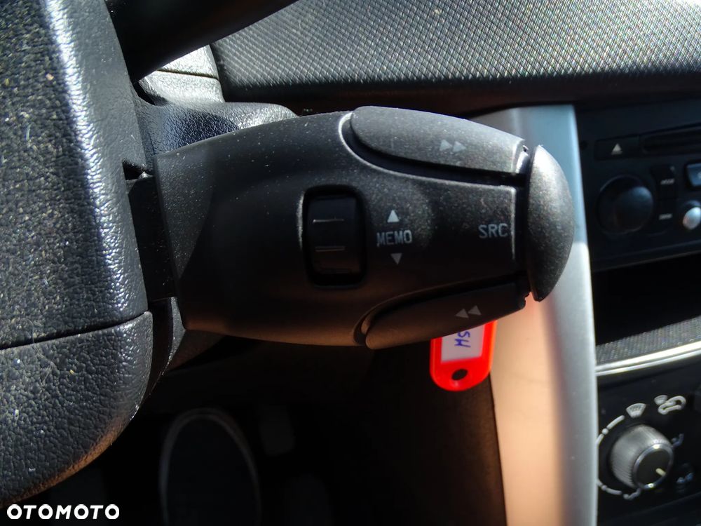 Peugeot 207 - 14