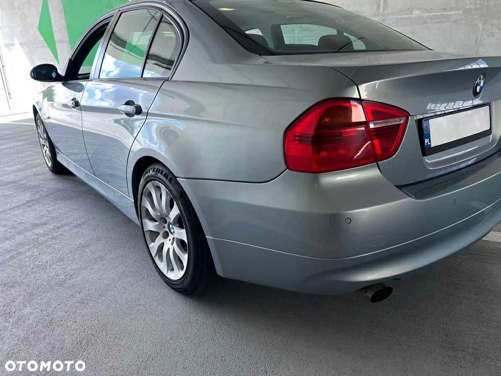 BMW Seria 3 318i - 2