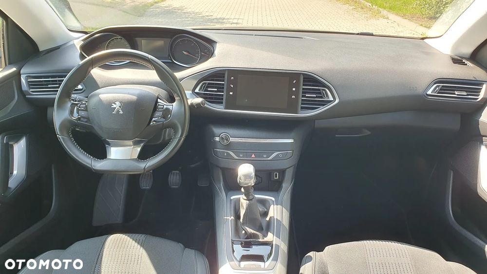 Peugeot 308 1.5 BlueHDi Allure Pack S&S - 17