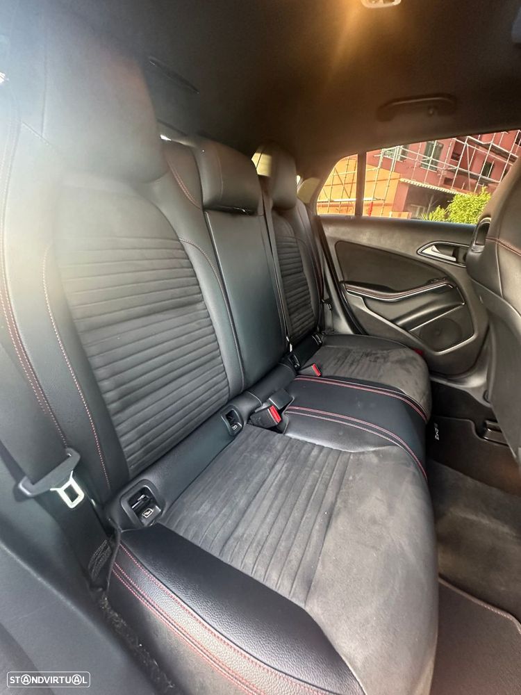 Mercedes-Benz CLA 180 d Shooting Brake AMG Line - 21