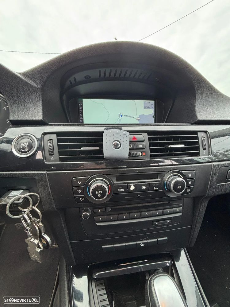 BMW 330 d xDrive DPF Aut. Edition Sport - 11