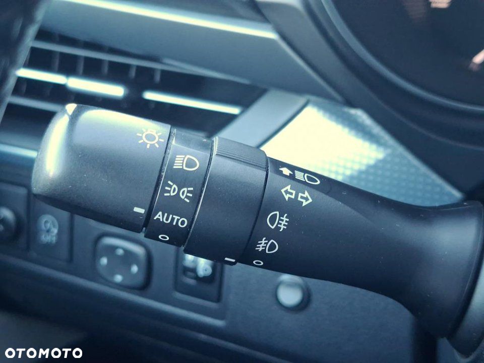 Toyota Avensis - 19