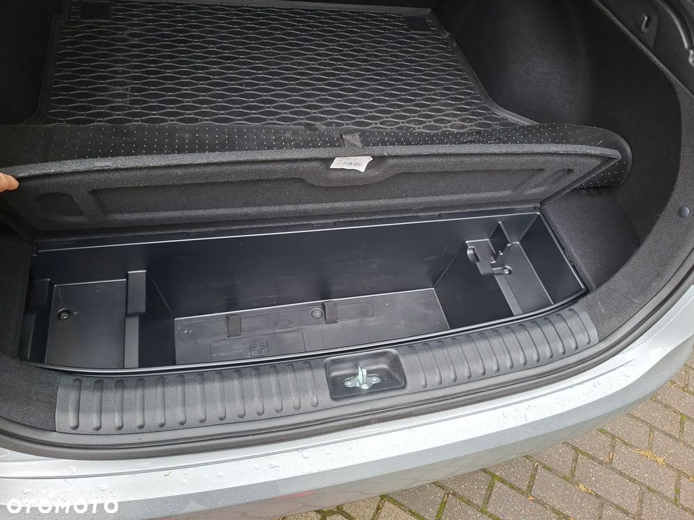 Kia Ceed - 16