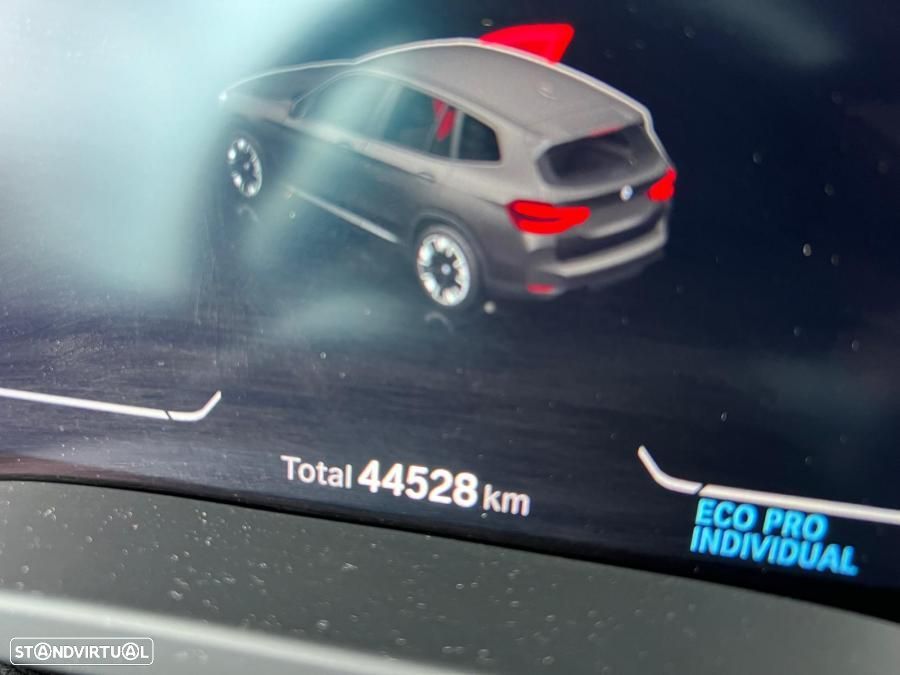 BMW iX3 Inspiring - 12