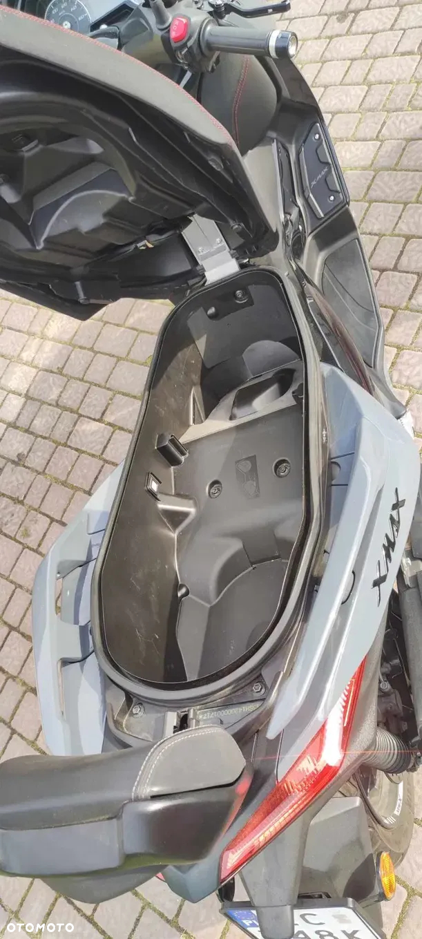 Yamaha X-max - 4