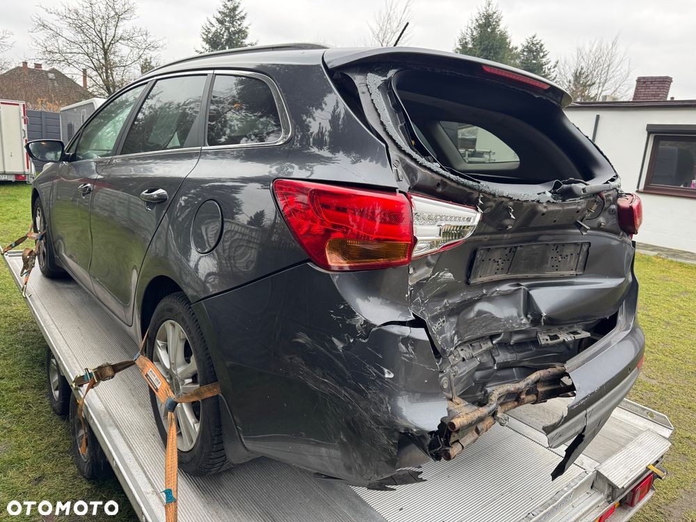 Kia Ceed 1.6 GDI L DCT - 3